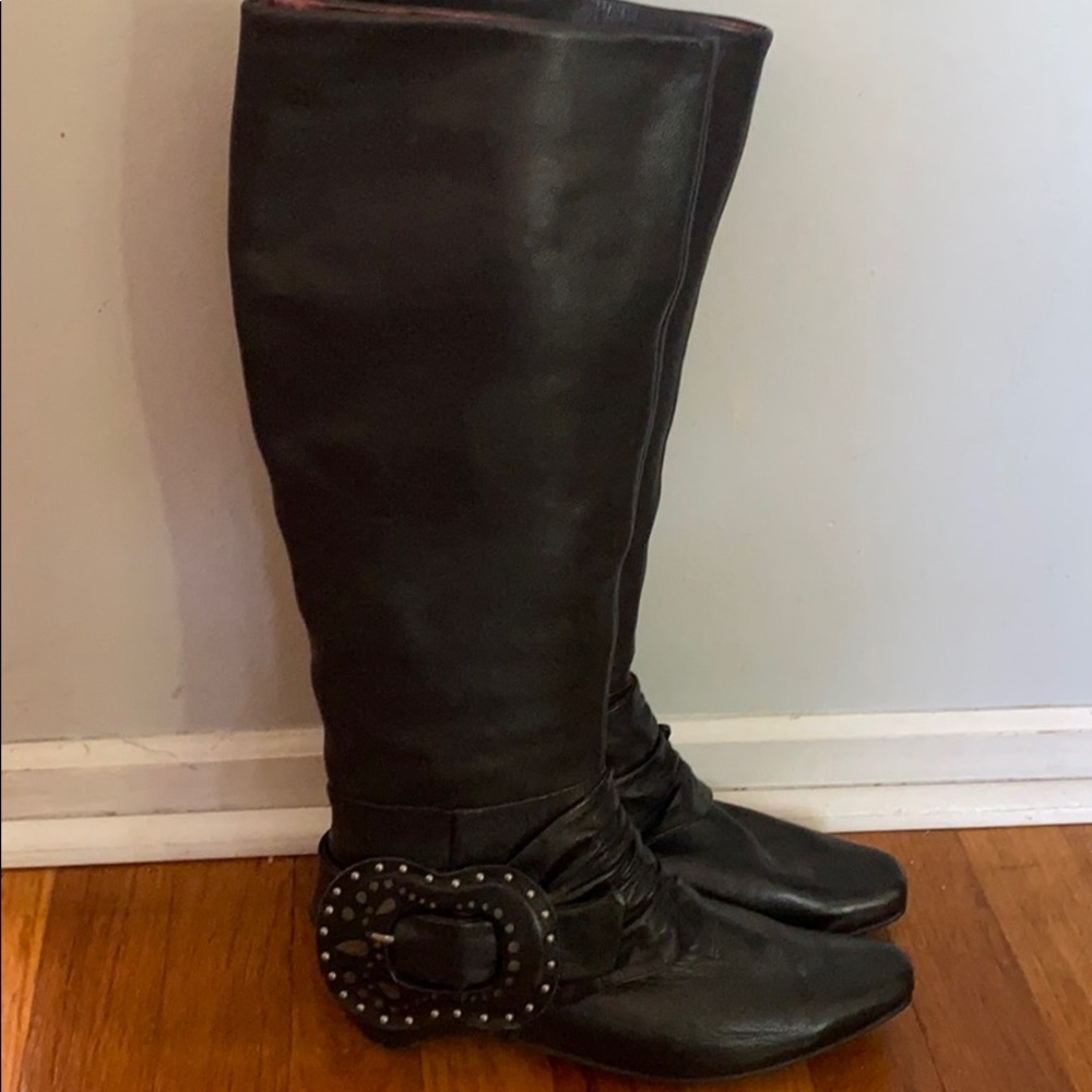 Farylrobin black boots (size 7.5)